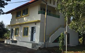 Green Living Farmhouse & Villa Near Trimbakeshwar Temple